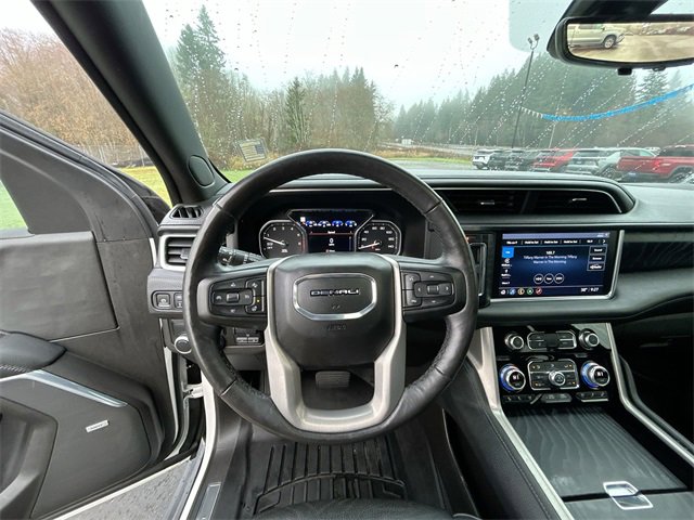 Used 2021 GMC Yukon XL Denali w/ Denali Premium Package image 10