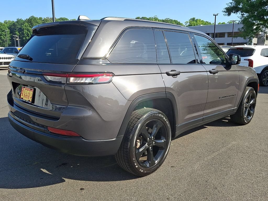 Certified 2023 Jeep Grand Cherokee Altitude AWD/4WD image 6