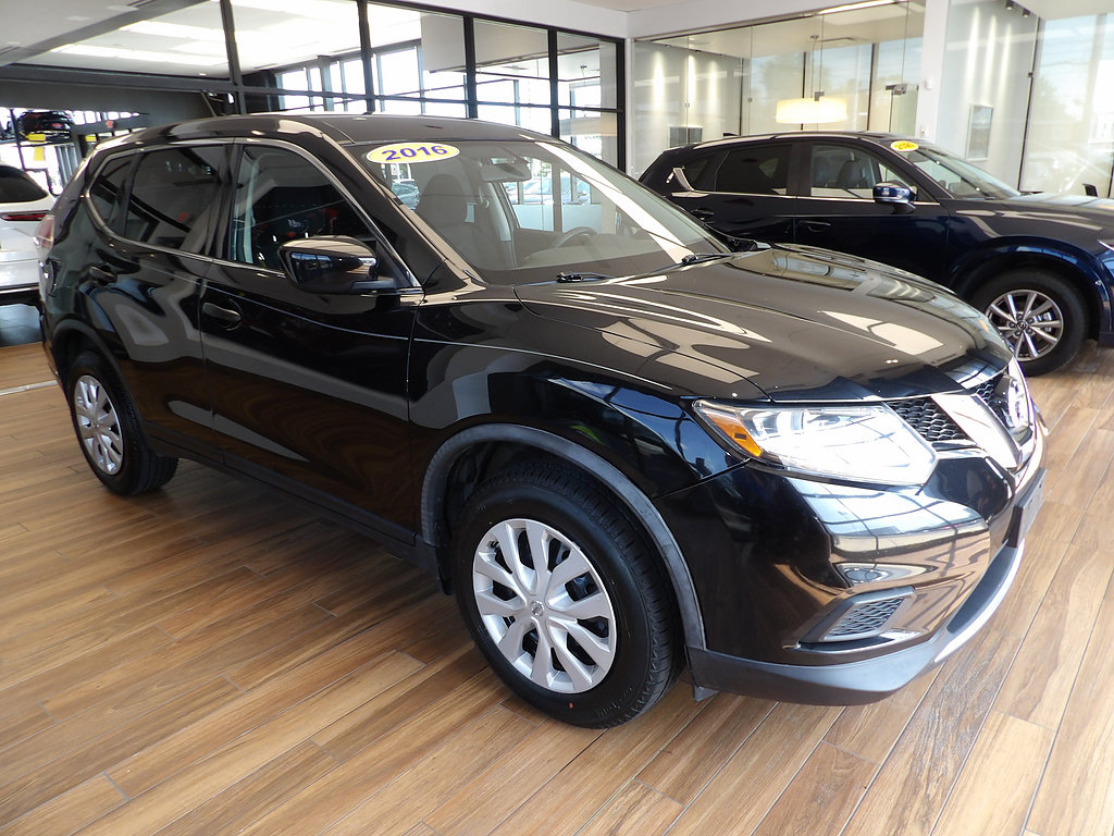 Used 2016 Nissan Rogue S FWD image 3