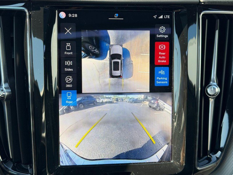 Used 2025 Volvo XC60 B5 Ultra w/ Protection Package Premier image 24