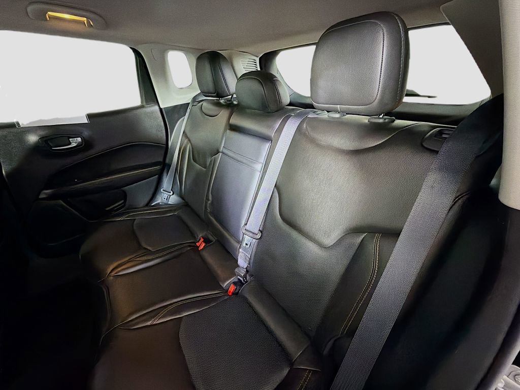Used 2018 Jeep Compass Limited w/ Navigation Group image 23
