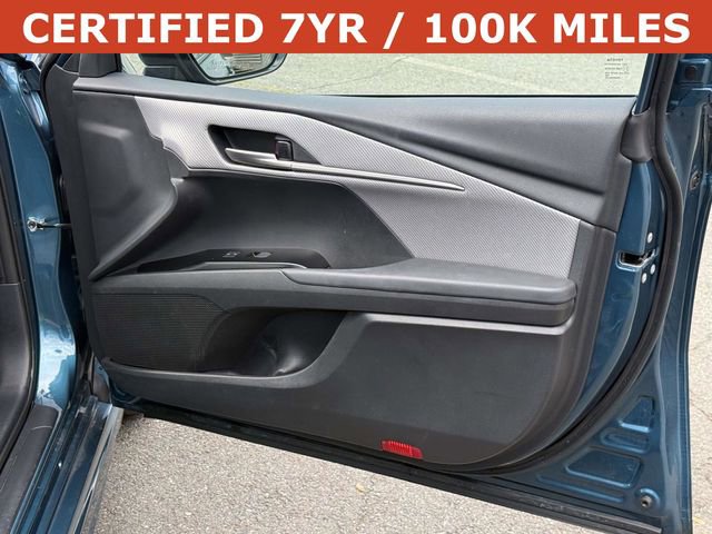 Used 2025 Toyota Camry SE w/ Convenience Package FWD image 8