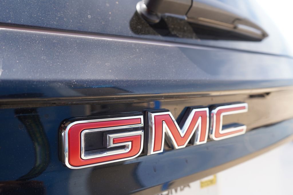 Used 2026 GMC Acadia Elevation w/ Elevation Premium Package AWD/4WD image 5