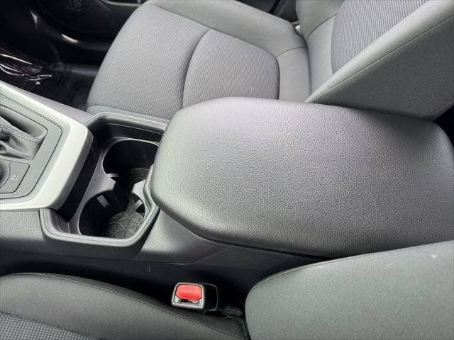 Certified 2019 Toyota RAV4 LE w/ Carpet Mat Package AWD/4WD image 87