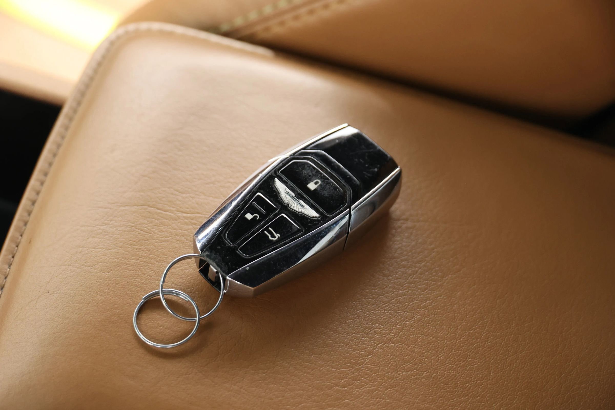 Used 2020 Aston Martin DB11 AMR image 5