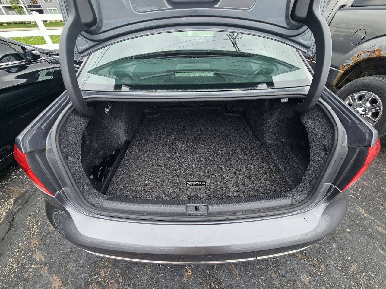 Used 2014 Volkswagen Passat 1.8T SEL Premium FWD image 18