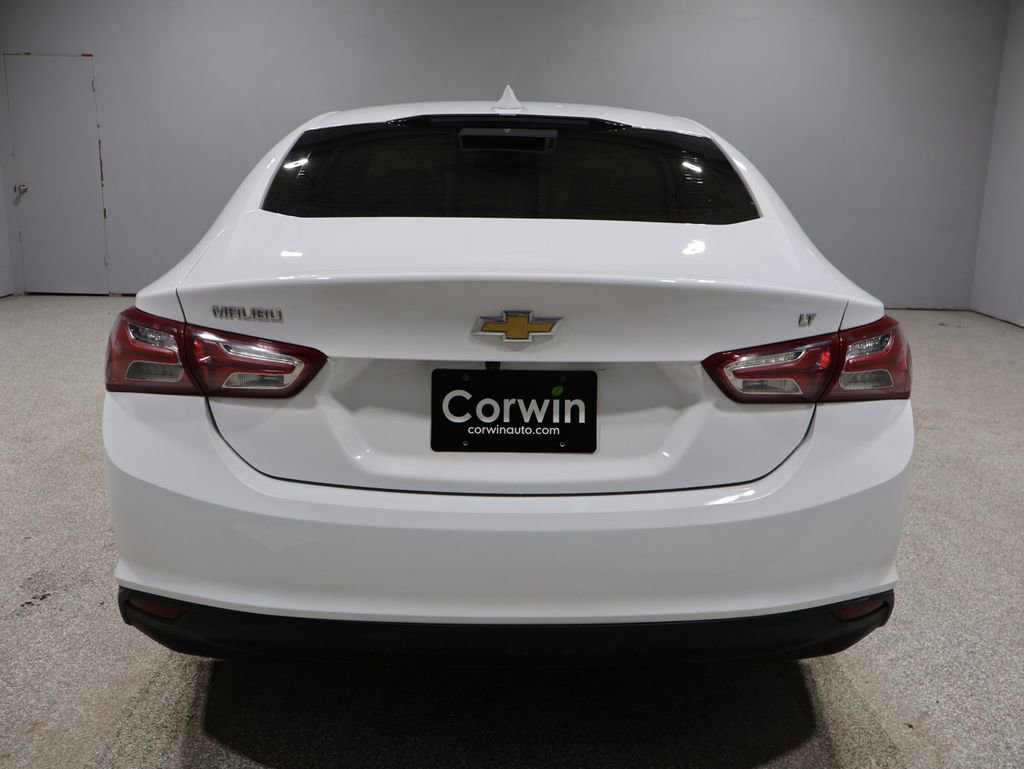 Used 2021 Chevrolet Malibu LT image 3