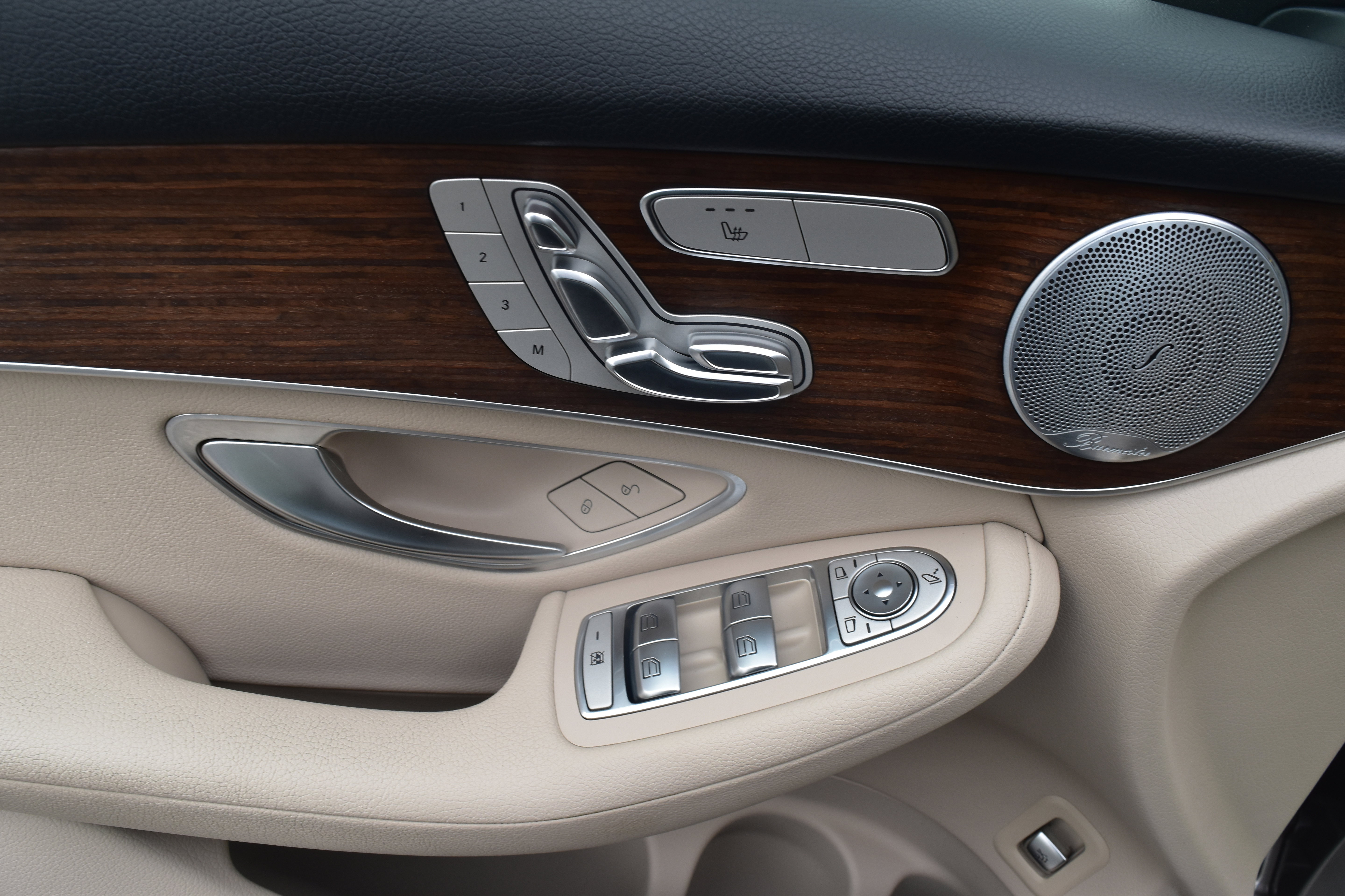 Used 2021 Mercedes-Benz GLC 300 4MATIC image 15