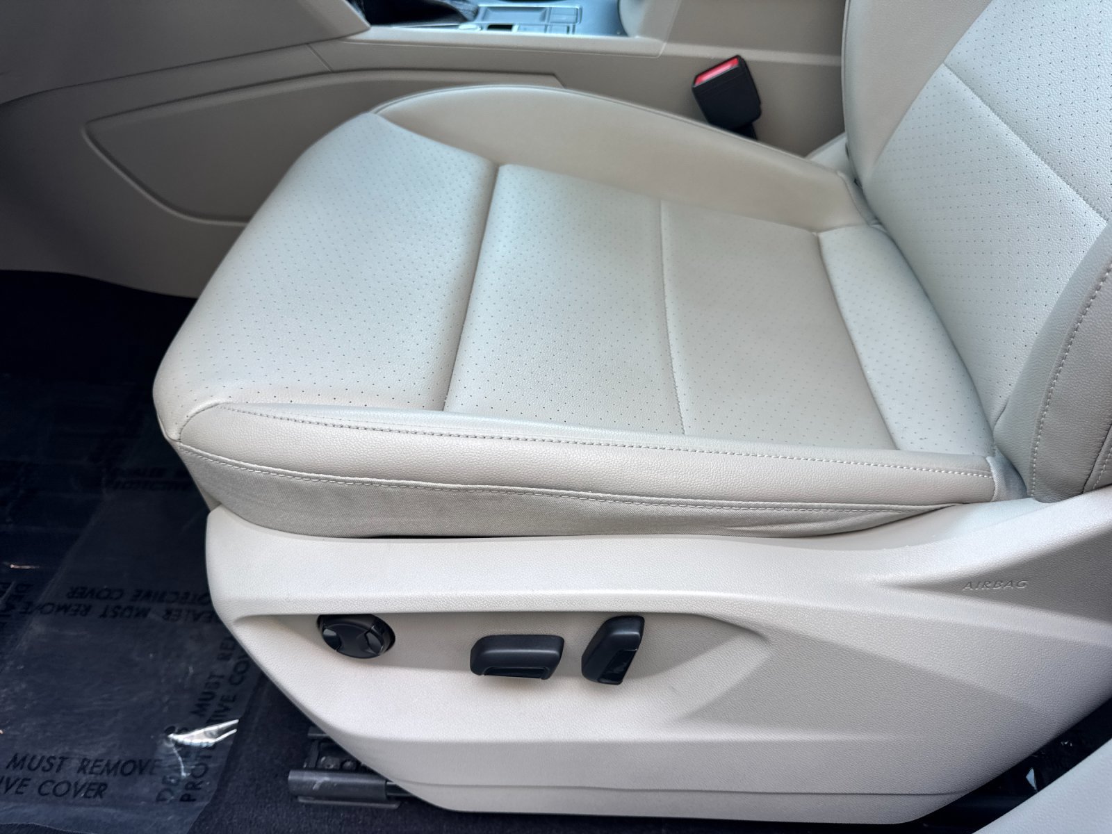 Used 2021 Volkswagen Atlas SE w/ Panoramic Sunroof Package FWD image 13