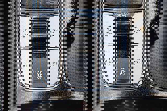 Used 2024 Hyundai Santa Cruz SE image 18