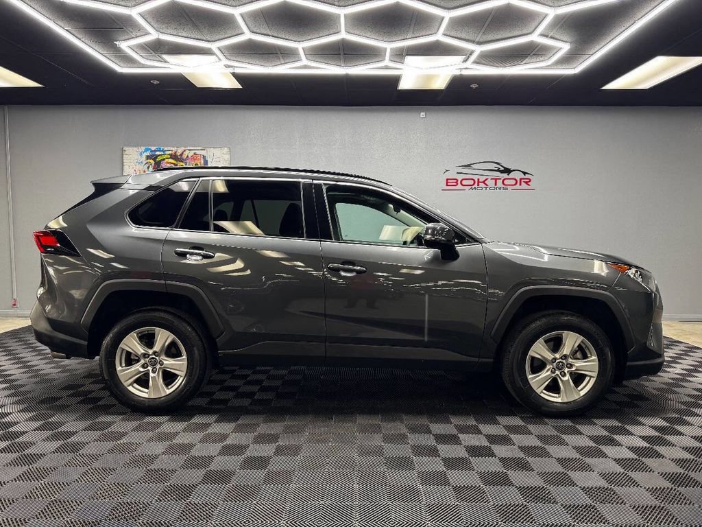 Used 2019 Toyota RAV4 XLE image 17