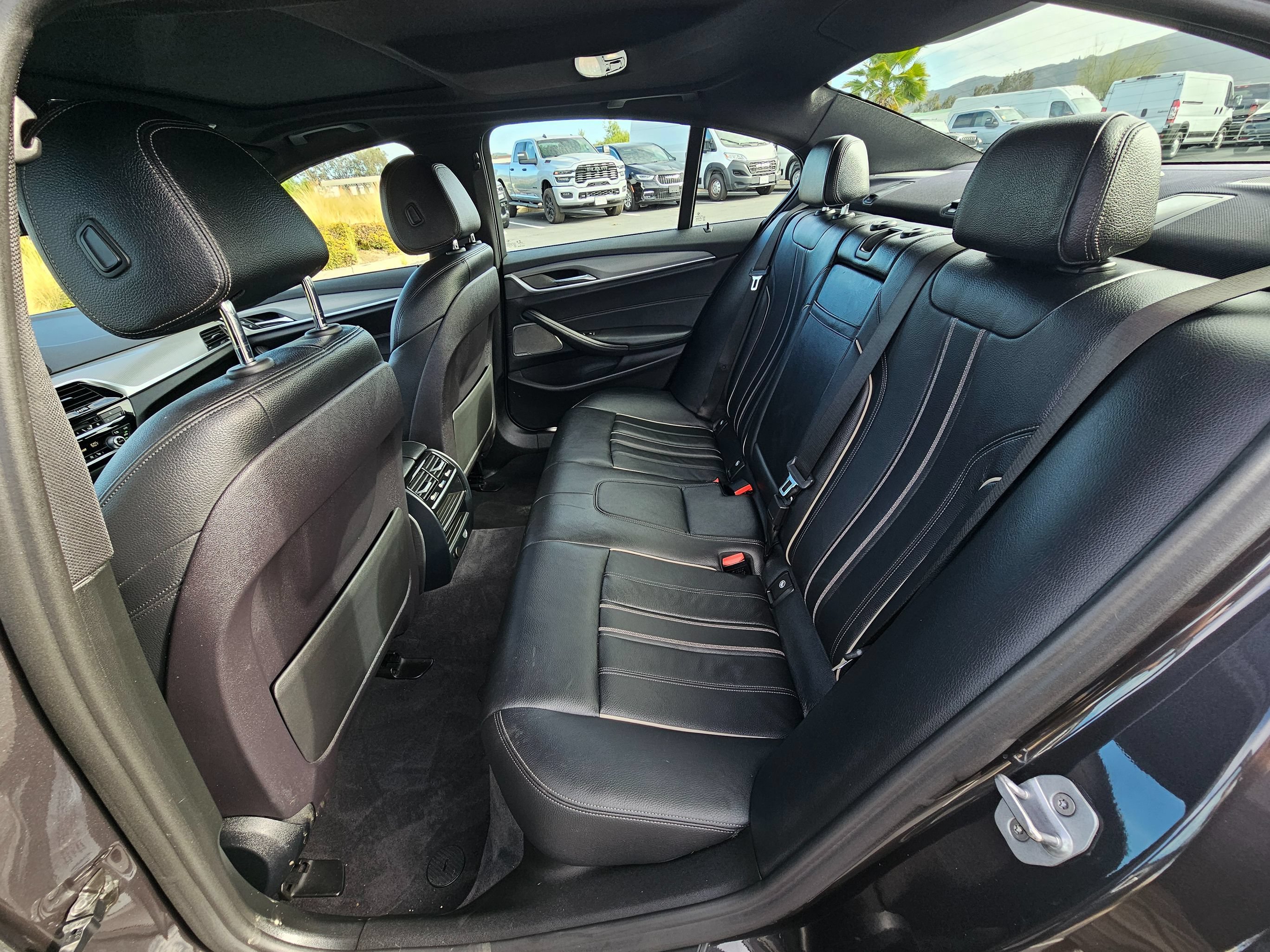 Used 2018 BMW 530e w/ M Sport Package 2 RWD image 21