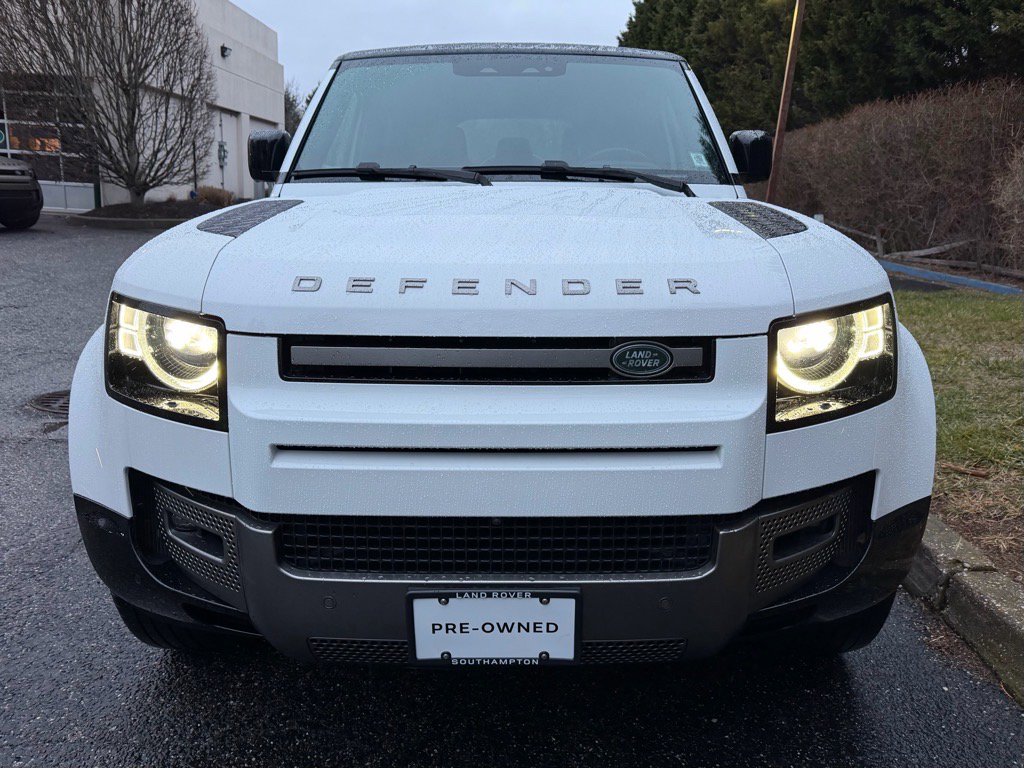 Used 2023 Land Rover Defender 110 X-Dynamic SE image 9