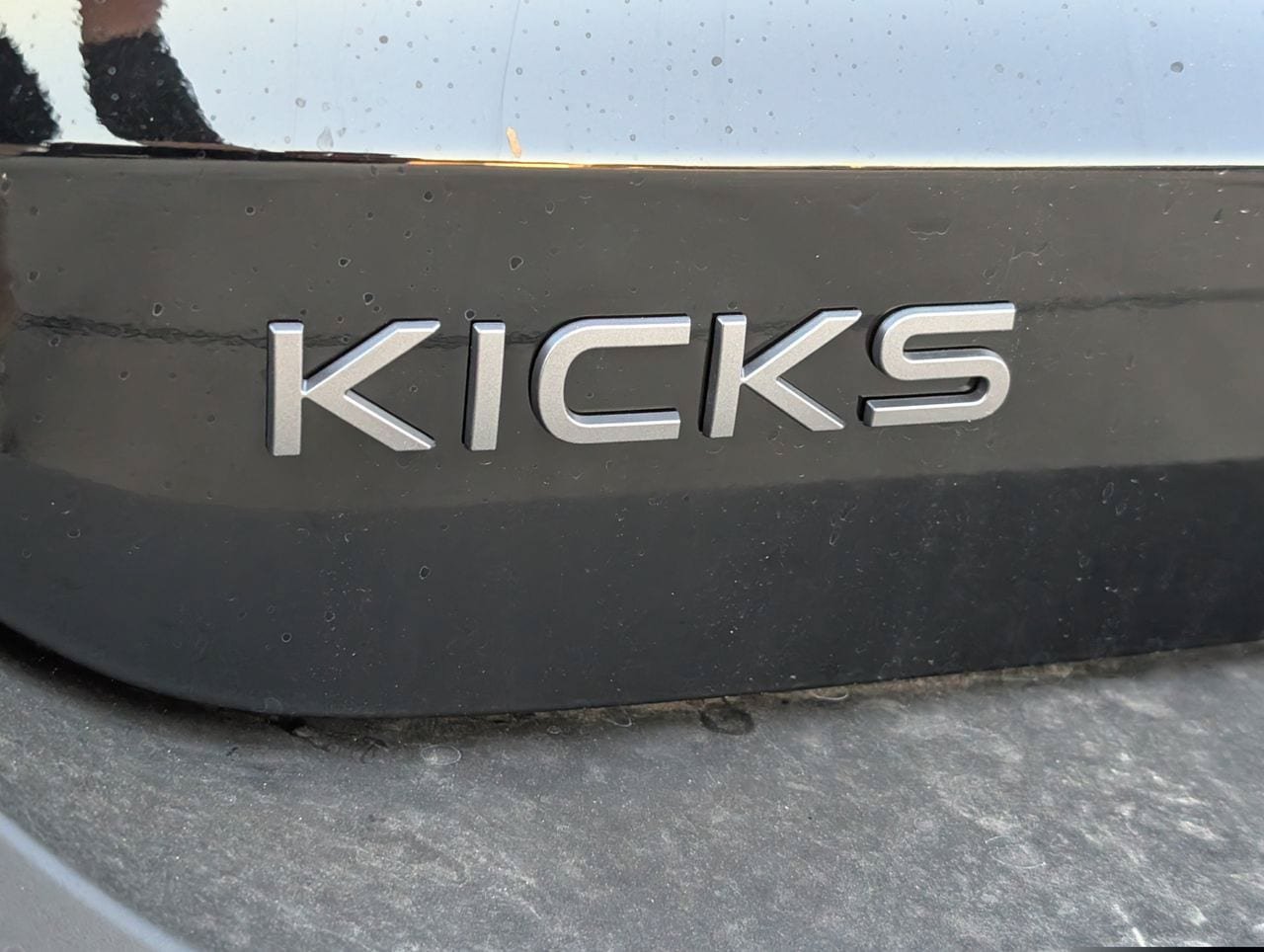 New 2027 Nissan Kicks SR FWD image 5