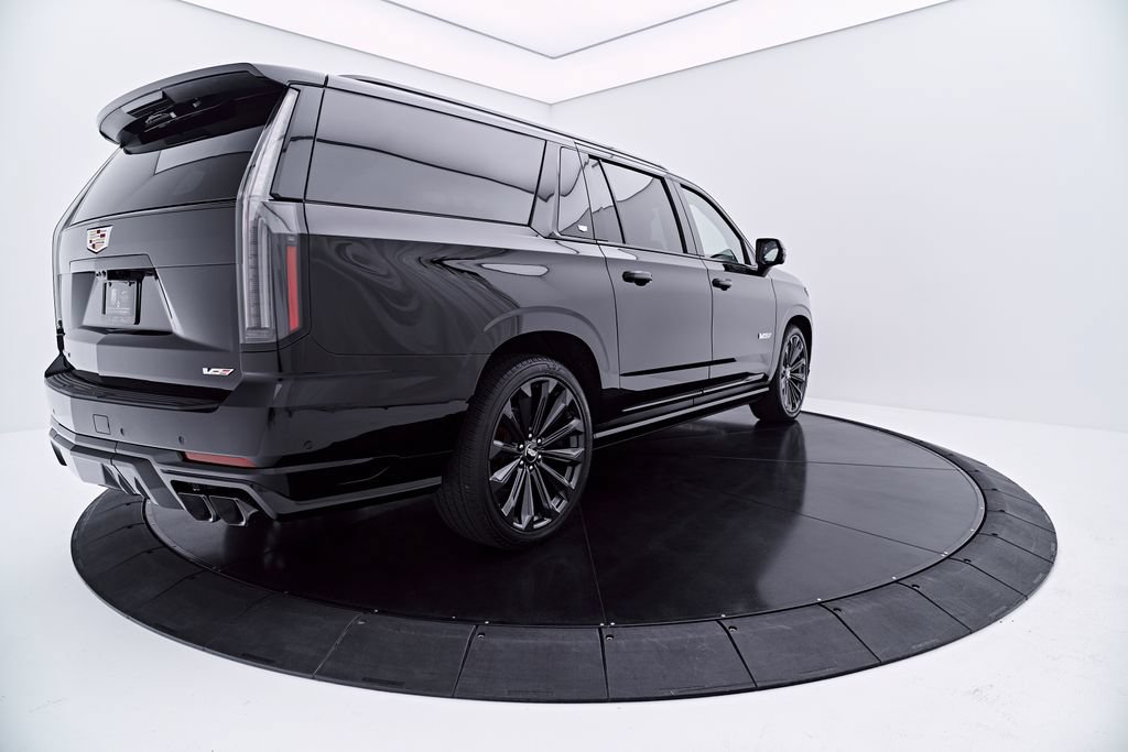 Used 2026 Cadillac Escalade ESV V AWD/4WD image 12