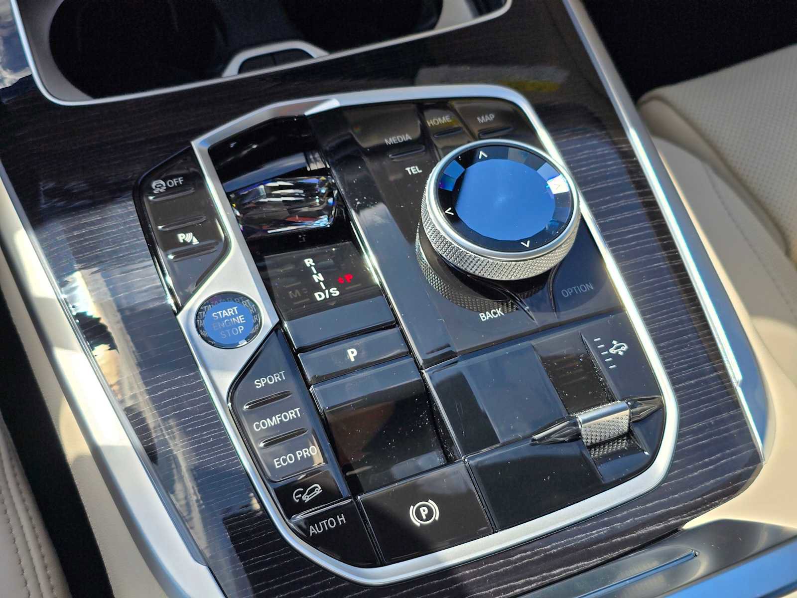 New 2026 BMW X7 M60i image 27