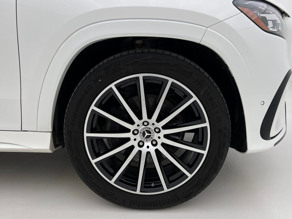 Used 2025 Mercedes-Benz GLS 450 4MATIC image 31