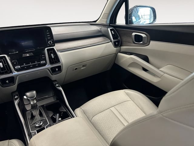 Used 2023 Kia Sorento EX FWD image 11