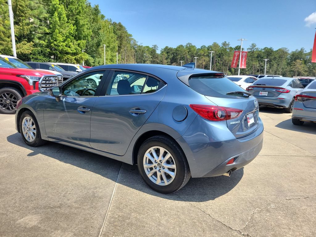 Used 2016 MAZDA MAZDA3 i Touring w/ Popular Equipment Package FWD image 3