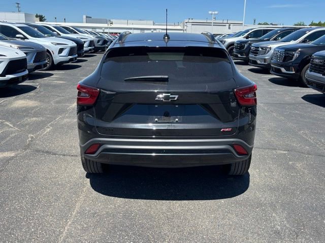 Used 2024 Chevrolet Trax RS w/ Sunroof Package FWD image 7