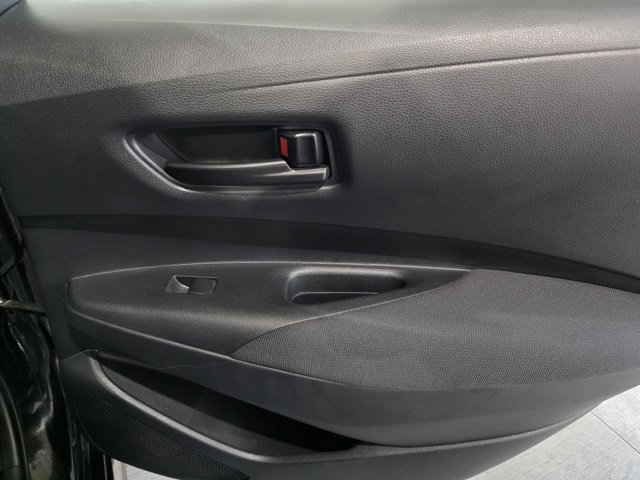 Used 2025 Toyota Corolla LE image 12