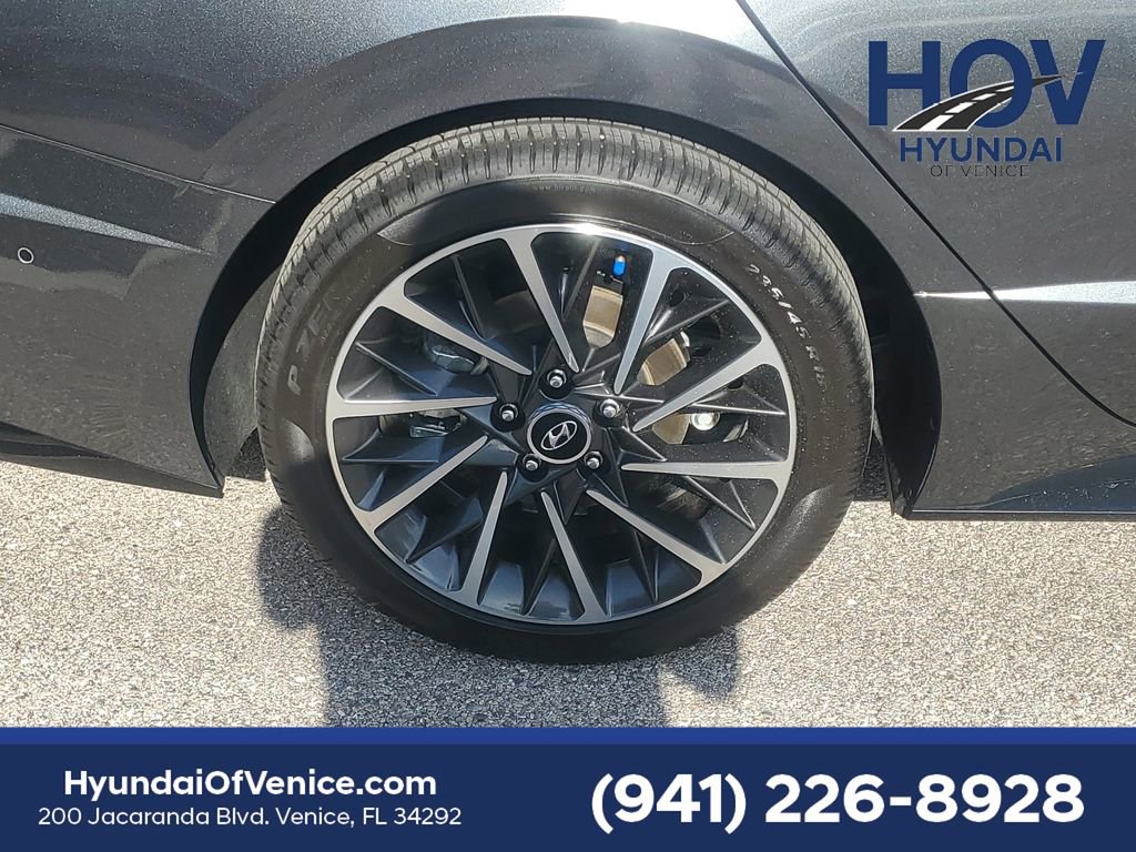 Used 2023 Hyundai Sonata Limited w/ Cargo Package FWD image 12