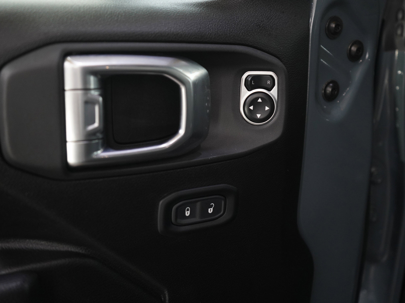 Used 2024 Jeep Wrangler Willys image 18