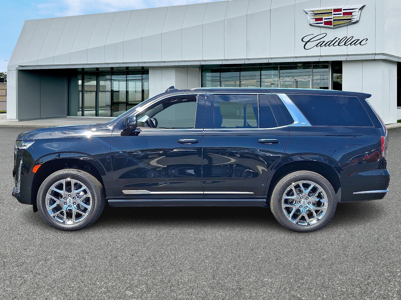 Certified 2024 Cadillac Escalade Premium Luxury Platinum image 2