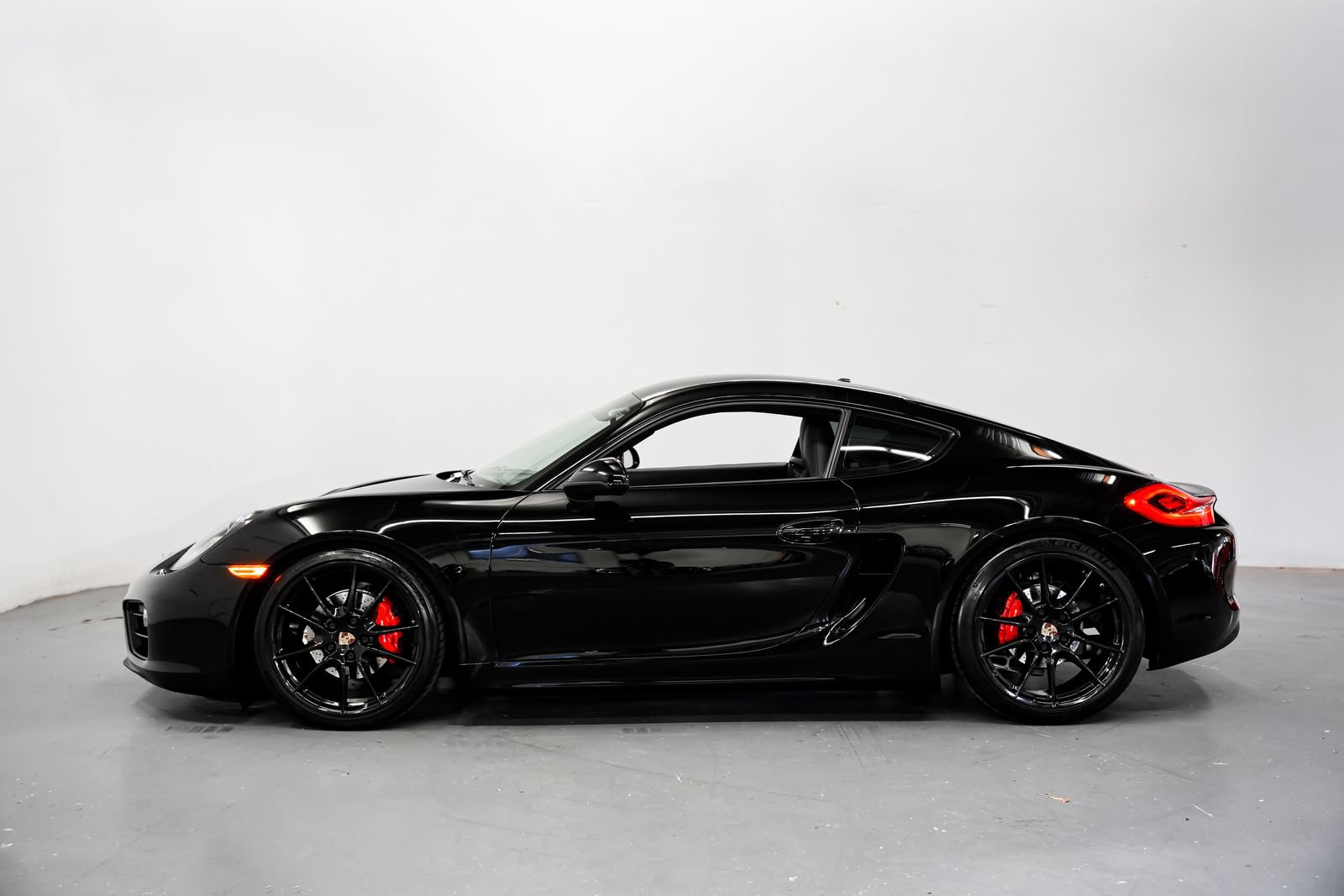 Used 2015 Porsche Cayman RWD image 7