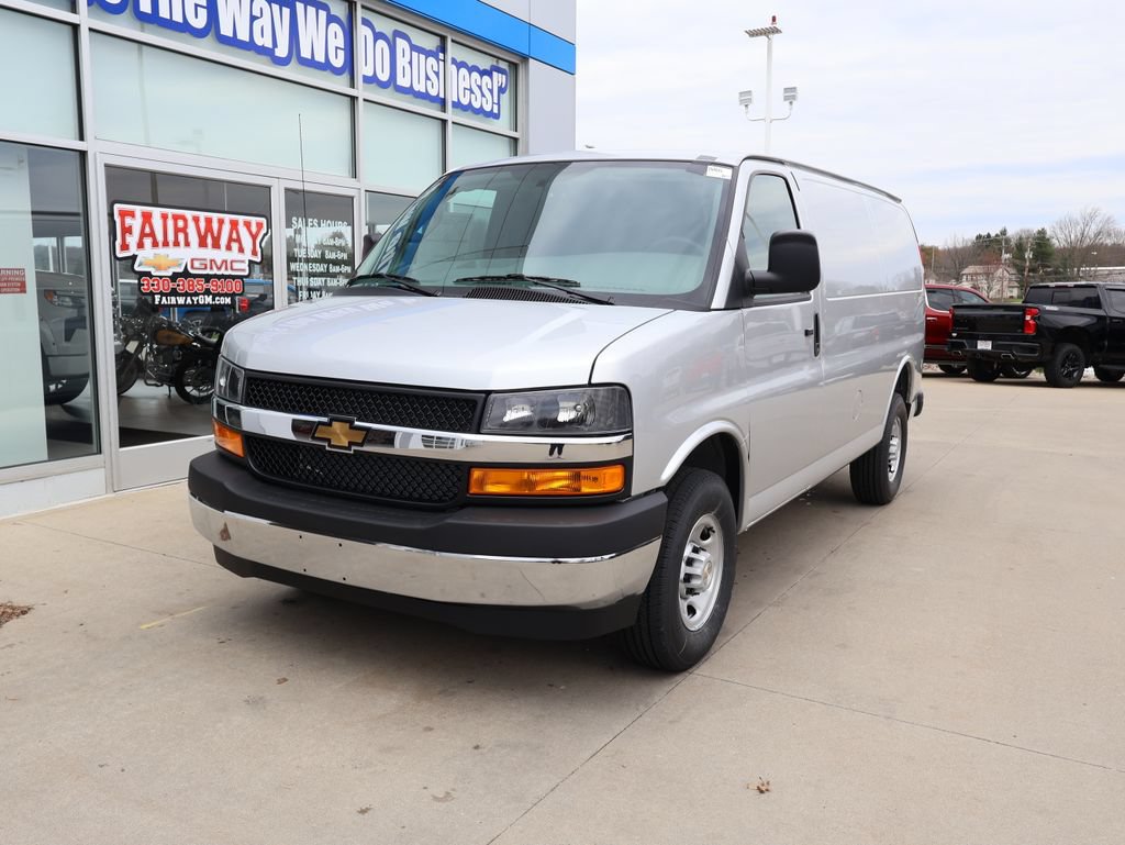 New 2026 Chevrolet Express 2500 w/ Enhanced Convenience Package RWD image 6
