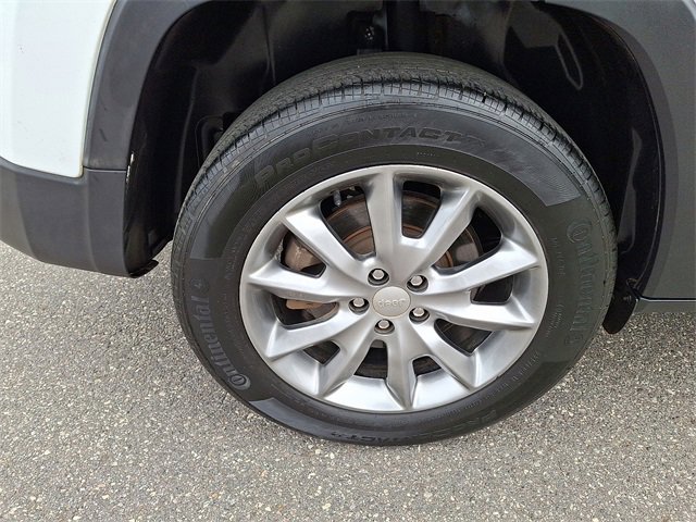 Used 2018 Jeep Cherokee Limited image 29