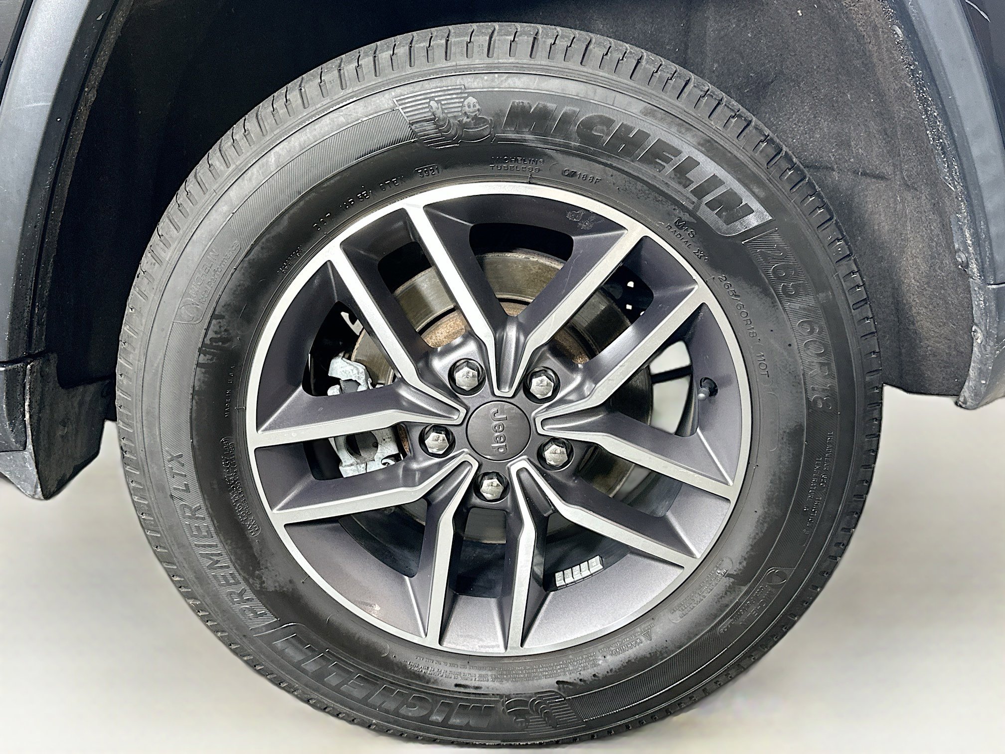 Used 2022 Jeep Grand Cherokee Limited image 11