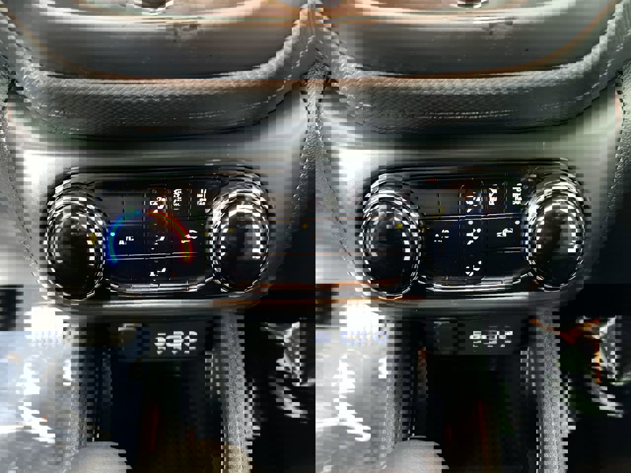 Used 2021 Chevrolet TrailBlazer LS image 21