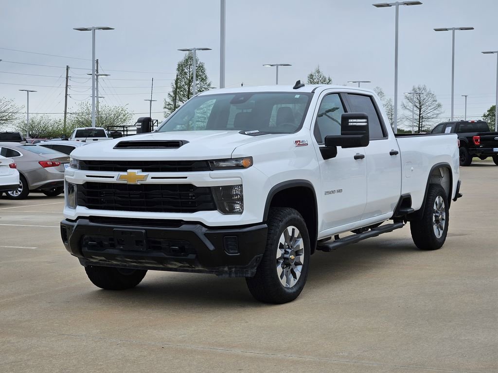 Used 2025 Chevrolet Silverado 2500 Custom w/ Custom Value Package AWD/4WD image 4