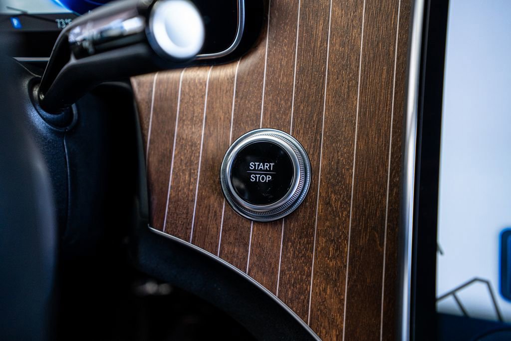 Used 2023 Mercedes-Benz EQE 500 4MATIC Sedan image 46