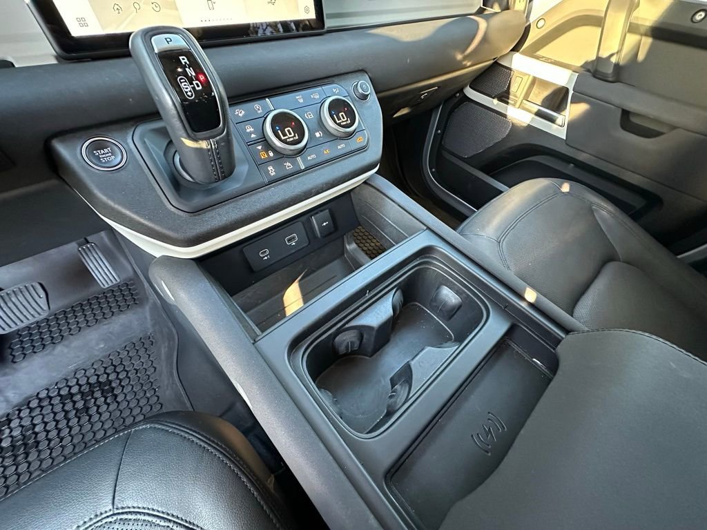 Used 2023 Land Rover Defender 110 S image 25