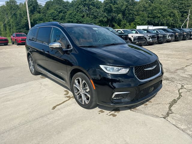 Used 2024 Chrysler Pacifica Pinnacle AWD/4WD image 12