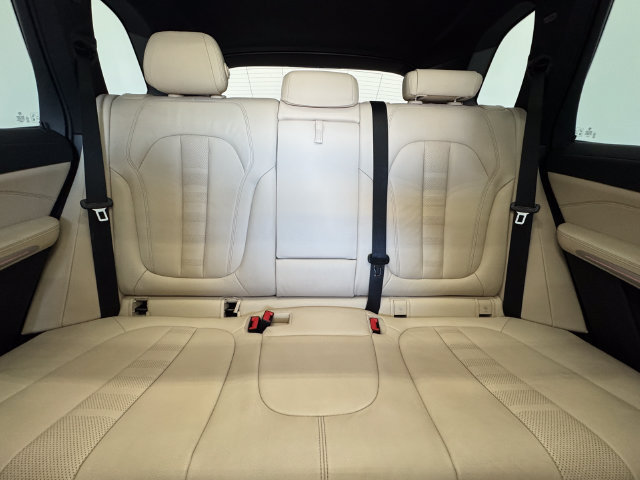 Used 2021 BMW X5 sDrive40i w/ Premium Package RWD image 7