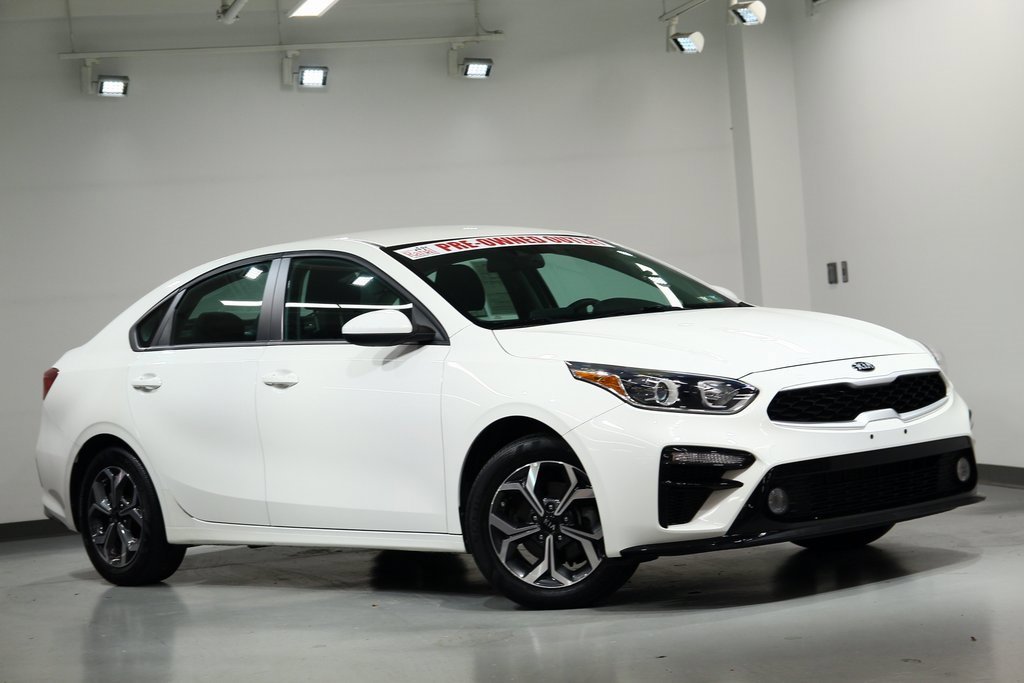 Used 2020 Kia Forte LXS image 2