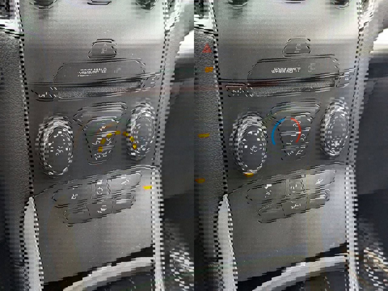 Used 2016 Ford Edge SE image 26