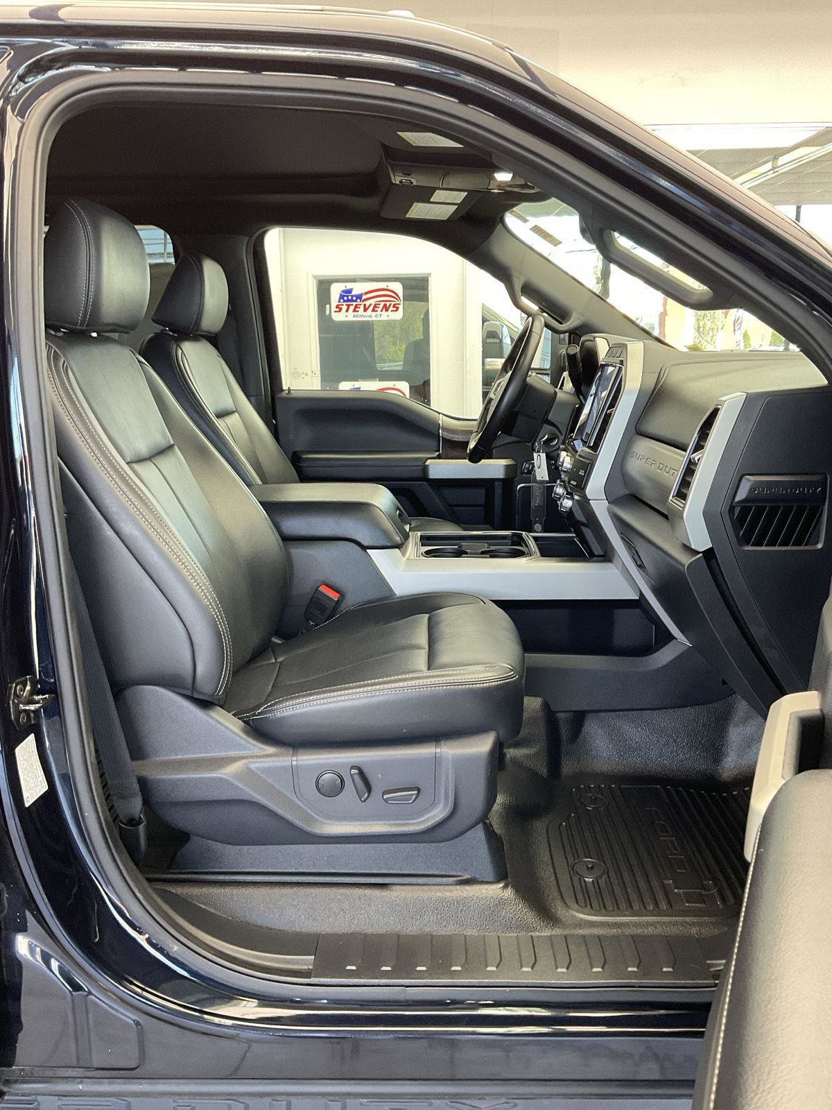 Used 2022 Ford F350 Lariat w/ Lariat Value Package AWD/4WD image 12