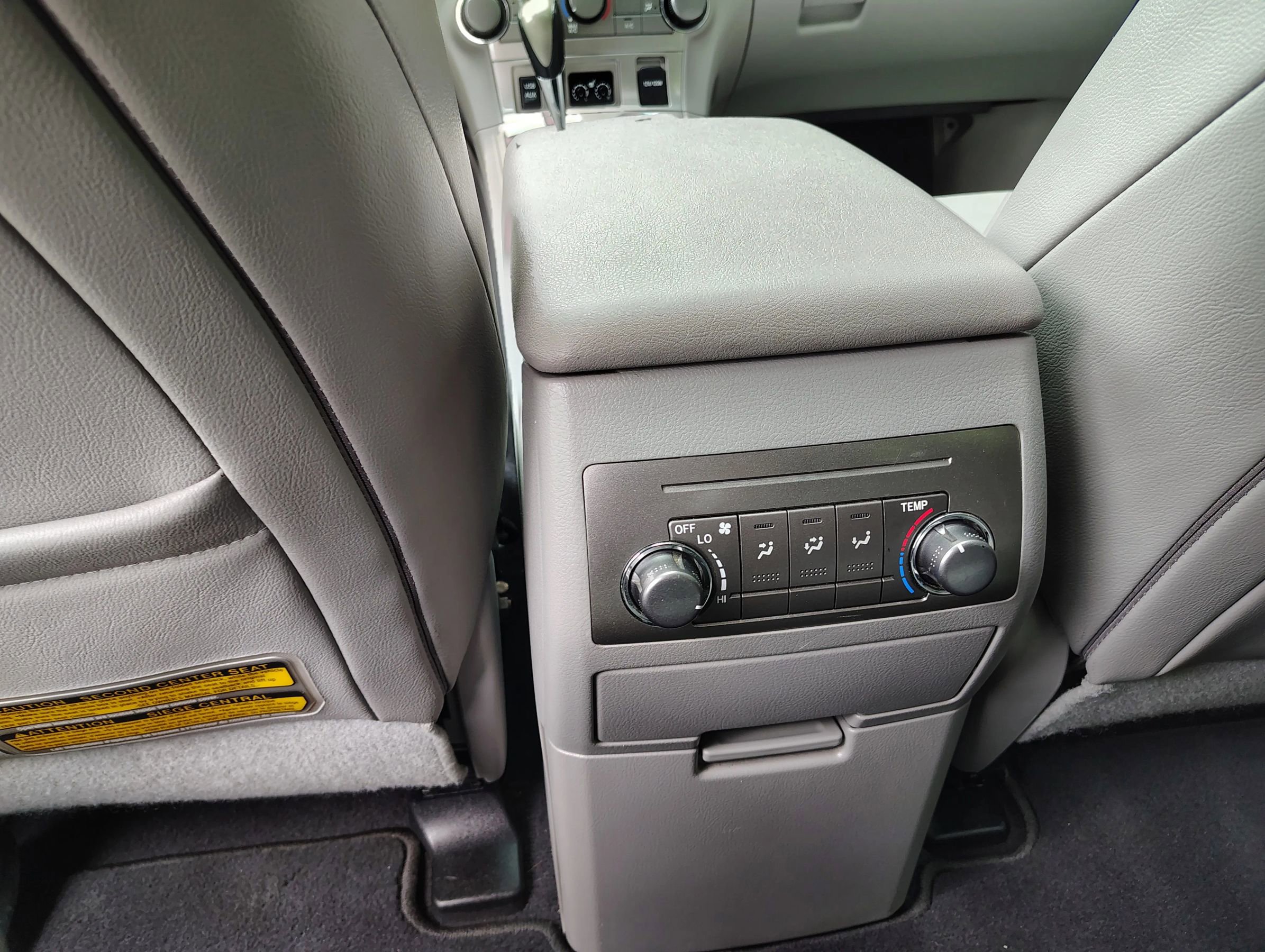 Used 2011 Toyota Highlander SE w/ Tow Pkg AWD/4WD image 17