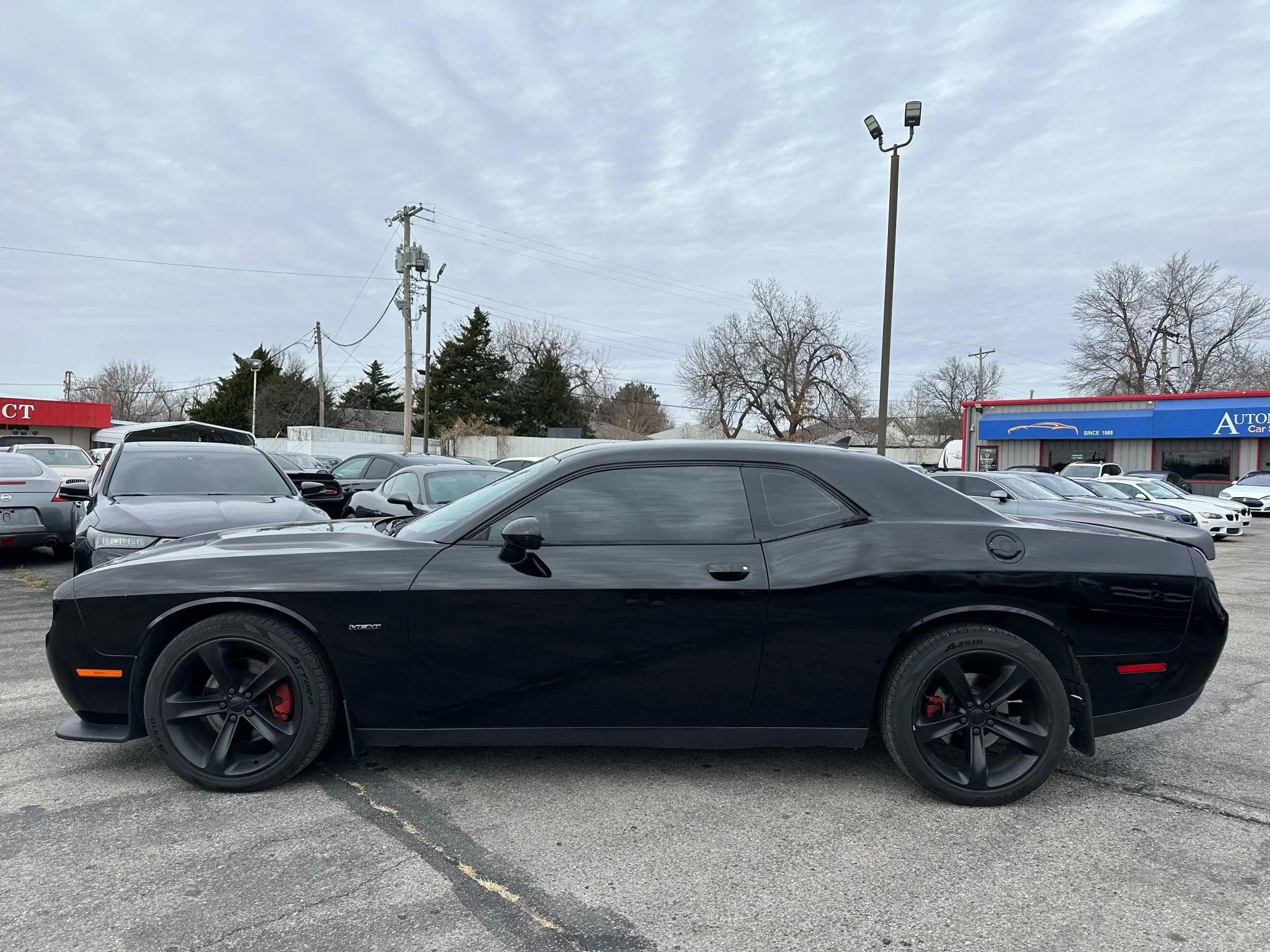 Used 2015 Dodge Challenger R/T w/ Quick Order Package 22B R/T RWD image 39