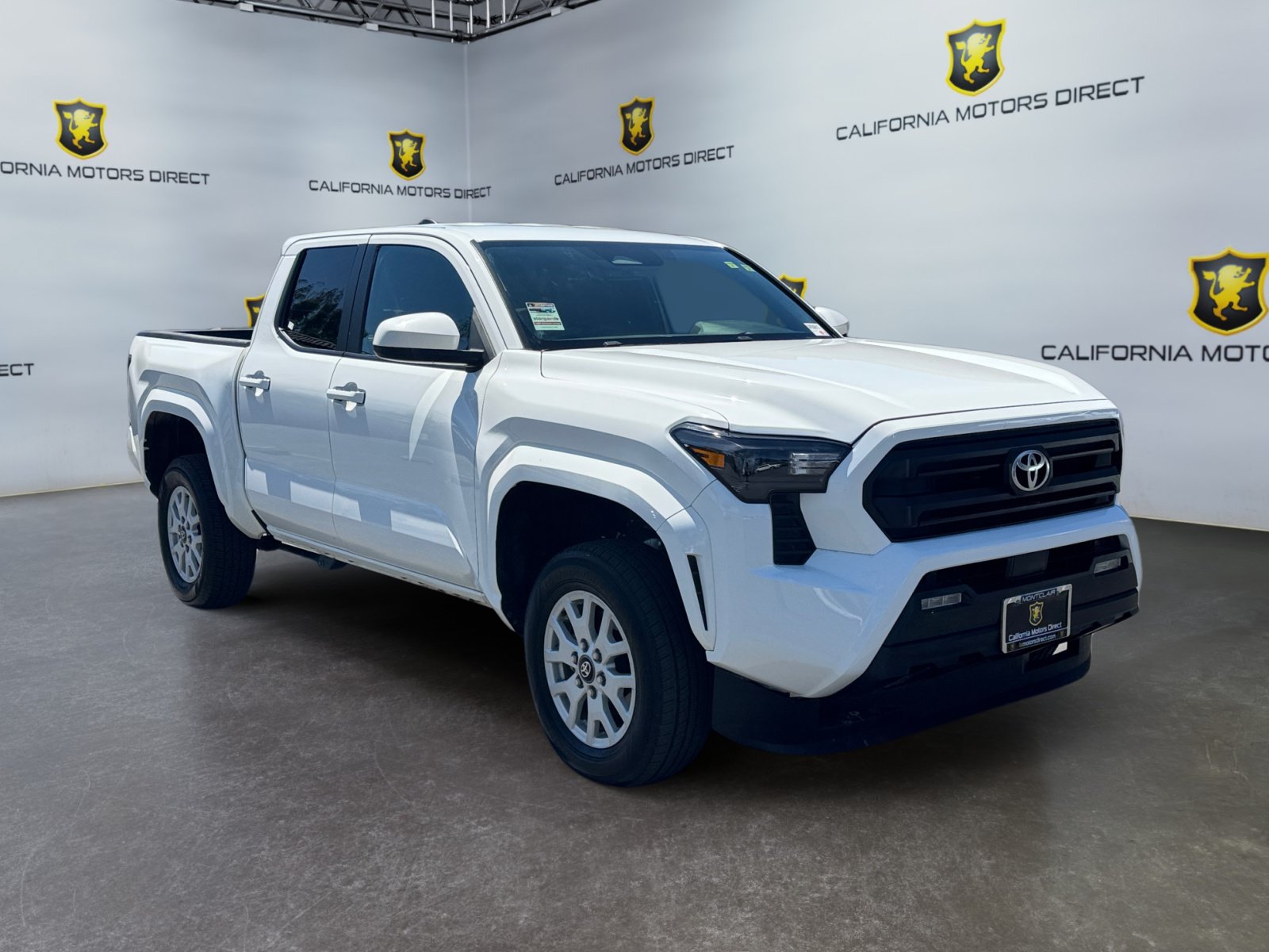 Used 2025 Toyota Tacoma SR5 AWD/4WD image 7