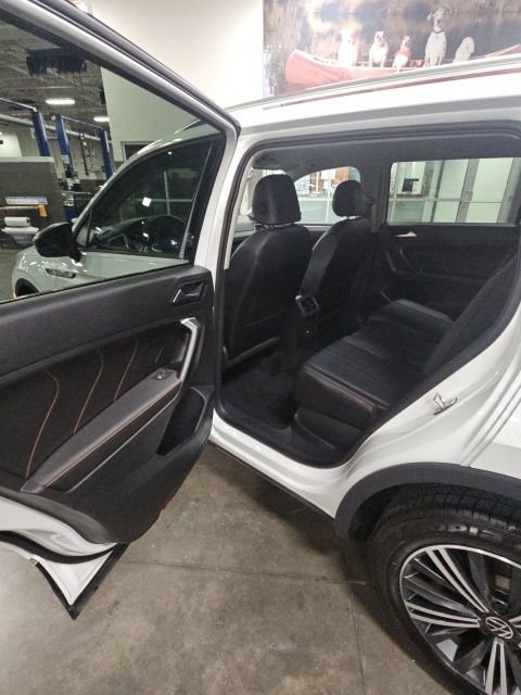 Used 2024 Volkswagen Tiguan Wolfsburg Edition image 32