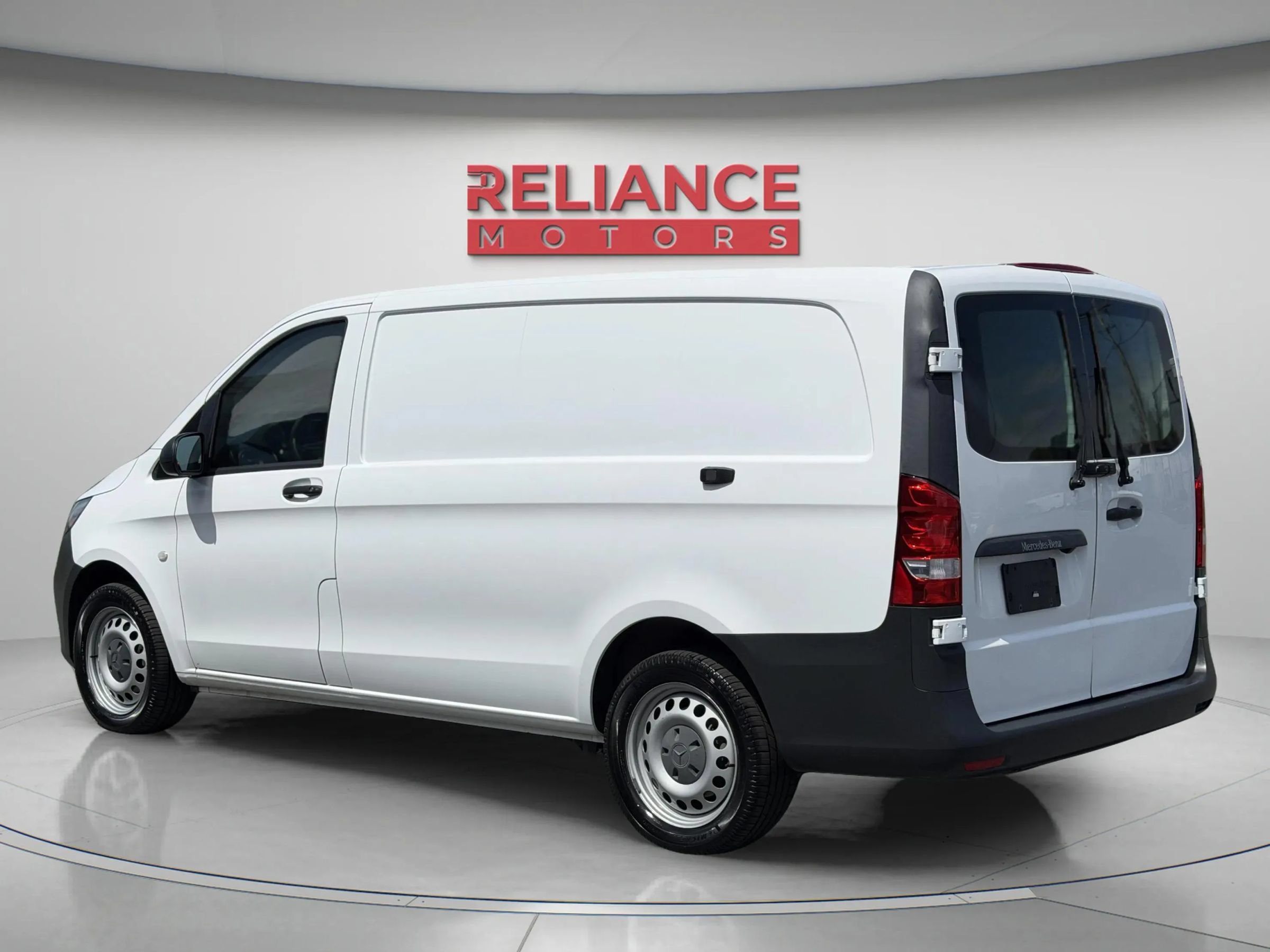 Used 2019 Mercedes-Benz Metris image 3