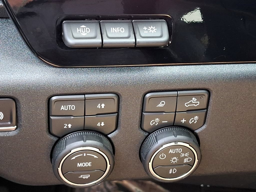 Certified 2026 Chevrolet Silverado 2500 High Country w/ High Country Premium Package AWD/4WD image 26