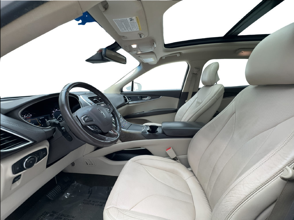 Used 2017 Lincoln MKX Reserve w/ Driver Assistance Package FWD image 21