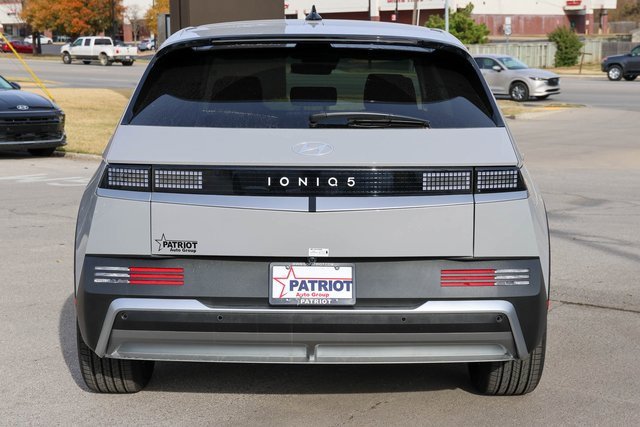 New 2026 Hyundai Ioniq 5 SEL image 4