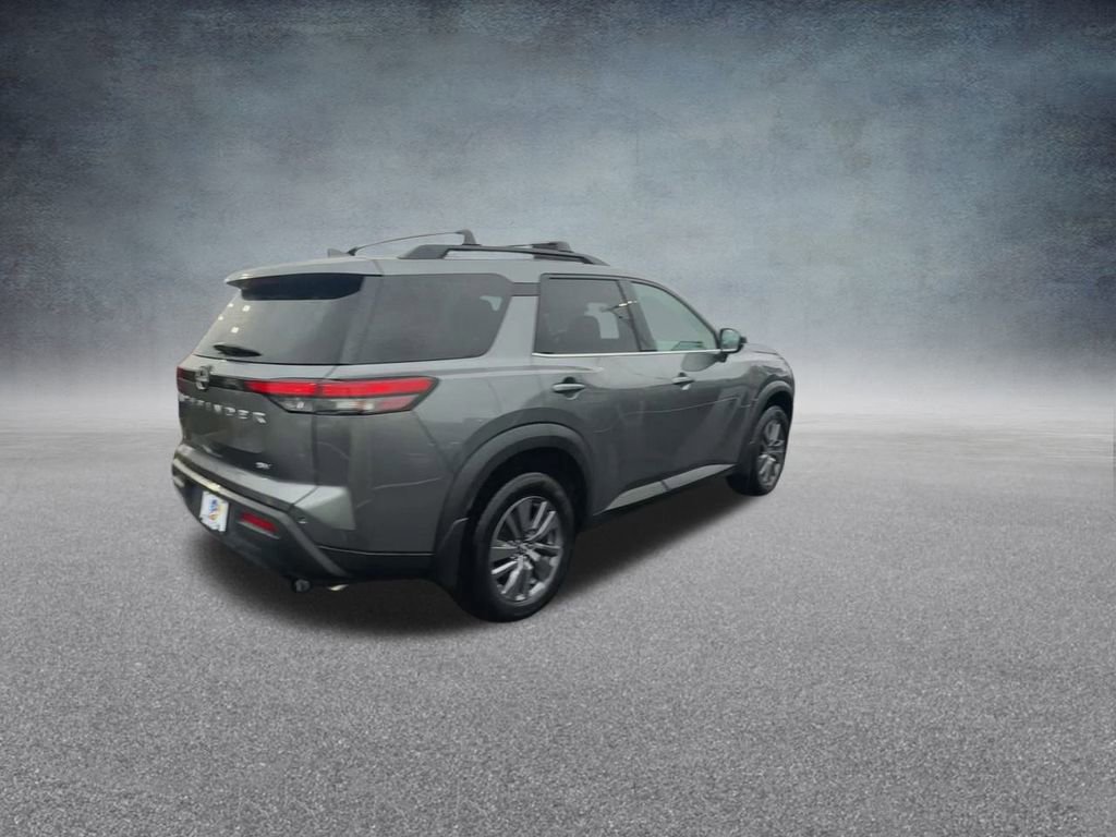 Used 2024 Nissan Pathfinder SV image 23